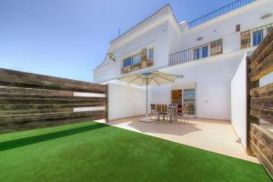 Φωτογραφία από το άλμπουμ του Apartamentos Piedramar σε Conil de la Frontera