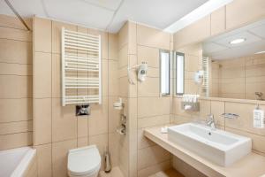 Kúpeľňa v ubytovaní Park Inn by Radisson Sarvar Resort & Spa - All Inclusive