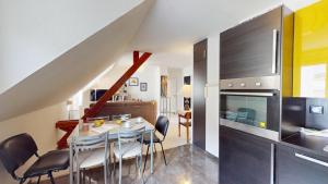 Kuchyň nebo kuchyňský kout v ubytování La Cedraie