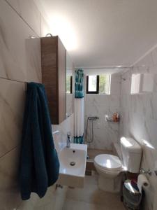 Koupelna v ubytování LOCAL Stay