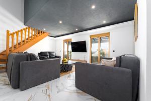 Fotografie z fotogalerie ubytování Apartment with heated pool, whirpool, view, near beach - by TRAVELER tourist agency Krk - ID 2683 v destinaci Novi Vinodolski + 37 fotografií