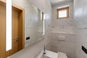 Fotografie z fotogalerie ubytování Apartment with heated pool, whirpool, view, near beach - by TRAVELER tourist agency Krk - ID 2683 v destinaci Novi Vinodolski
