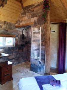 Koupelna v ubytování Domaine La Synchronicité - Gîte et Chambres d'Hôtes