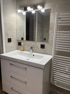 Ένα μπάνιο στο Appart Antoine les angles