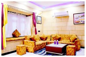 Zona d'estar a Hotel Zam Zam And Restaurant Budget Hotel in Jaisalmer