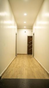 Fotografie z fotogalerie ubytování Hotel Sun Suites - A unit of SUN Group - Spacious Rooms - Brand New Building v destinaci Tirupati