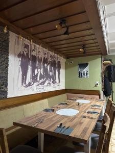 Reštaurácia alebo iné gastronomické zariadenie v ubytovaní Hotel Landhaus Lungau