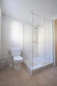 Ένα μπάνιο στο Houm Villa Samil