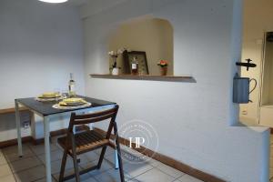 Ảnh trong thư viện ảnh của Le Nid du Vigneron I Authentic escape ở Cuges-les-Pins