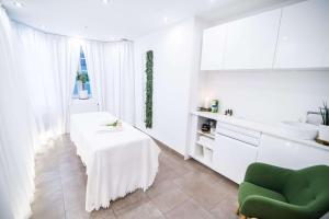 Kuchyňa alebo kuchynka v ubytovaní Hotel NH Poznan