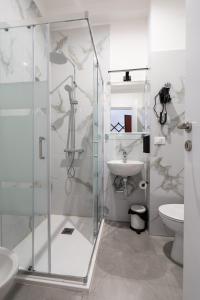 Ένα μπάνιο στο Elegant Apartments Rapallo