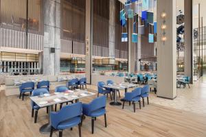 Le Meridien Ahmedabad餐厅或其他用餐的地方
