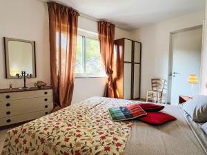 Posteľ alebo postele v izbe v ubytovaní Holiday Home Villa Jose - PGI212 by Interhome