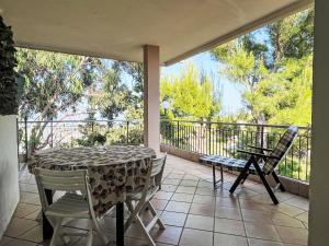 Balkón alebo terasa v ubytovaní Holiday Home Villa Jose - PGI212 by Interhome