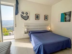 Posteľ alebo postele v izbe v ubytovaní Holiday Home Villa Jose - PGI212 by Interhome