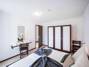 Posezení v ubytování Apartment Chesa Ova Cotschna 606 by Interhome