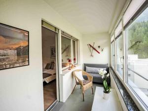 Posezení v ubytování Apartment Chesa Ova Cotschna 606 by Interhome
