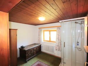 Kúpeľňa v ubytovaní Apartment Jägerhof-2 by Interhome