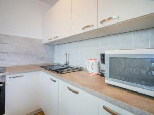 Dapur atau dapur kecil di Holiday Home Mara by Interhome +40 gambar