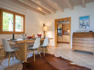 Imagem da galeria de Chalet Dendron by Interhome em Ovronnaz