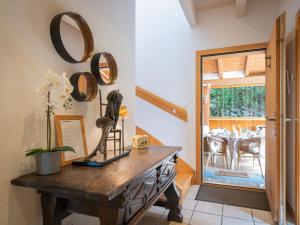 Imagem da galeria de Chalet Dendron by Interhome em Ovronnaz