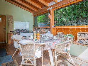 Imagem da galeria de Chalet Dendron by Interhome em Ovronnaz