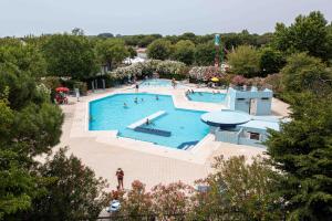 Bazén v ubytování Villaggio San Francesco - Adria Holiday Mobile Homes nebo v jeho okolí