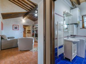 Kuchyň nebo kuchyňský kout v ubytování Holiday Home Caggiolo by Interhome