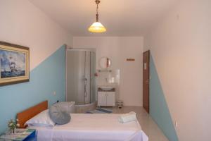 Koupelna v ubytování Guest House Aldin + 37 fotografií
