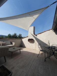 Balkón nebo terasa v ubytování Maison Grand Rue - Vue Exceptionnelle sur le Luberon