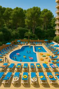 Bazén v ubytování A ESTRENAR PRECIOSOS APARTAMENTOS APARTHOTEL INTER2, NEW APARTMENTS lN APARTHOTEL 12 months open! self check in! RESERVA Garaje! nebo v jeho okolí