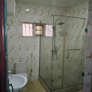 Koupelna v ubytování Short Let Apartments in Lagos Business School Lekki Ajah