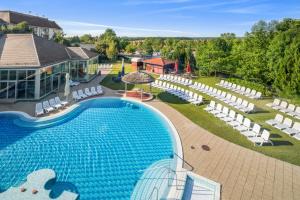 Bazén v ubytování Greenfield Hotel Golf & Spa nebo v jeho okolí