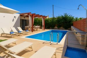 Bazén v ubytování Harma Villa with Private Pool nebo v jeho okolí