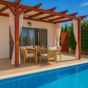 Bazén v ubytování Harma Villa with Private Pool nebo v jeho okolí