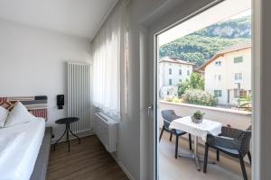 Nespecifikovaný výhled na hory nebo výhled na hory při pohledu z hotelu