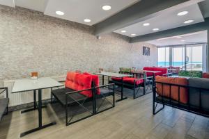 Posezení v ubytování Airport Black Sea Hotel & Restaurant