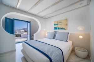 Imagen de la galería de Beautiful Santorini Villa 2 Bedrooms Private Pool & Magical Sea Views, en Karterados