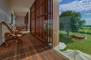 Balkón nebo terasa v ubytování Elegant Istria Villa 18M Private Pool Villa Novica Platinum 4 Bedrooms Jacuzzi Sauna And Gym
