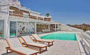 Bazén v ubytovaní Luxury Mykonos Villa Villa Mykonos Luxurious Private Pool Kastro alebo v jeho blízkosti