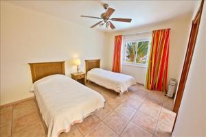 Łóżko lub łóżka w pokoju w obiekcie Great Costa Teguise Home Villa Luz De La Fragata 4 Bedrooms Private Pool Central Location