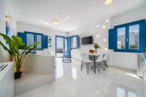 Gallery image of Beautiful Santorini Villa 2 Bedroom Villa Private Pool & Magical Sea Views in Karterados +23 photos