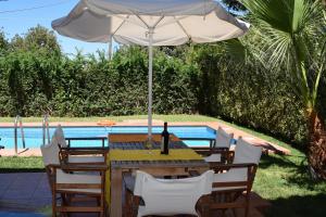 Hồ bơi trong/gần Impressive Rethymno Villa 3 Bedrooms Villa Kiriya