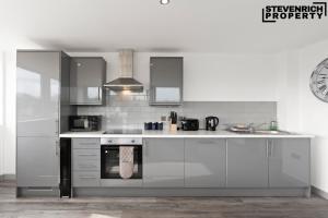 Gallery image of Modern High Spec Apartment Parking 2 Bed 4 Guests in Yeadon +13 photos