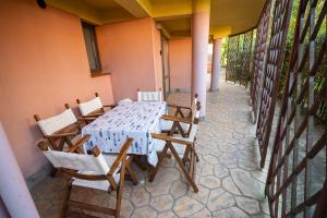 Balkón nebo terasa v ubytování The Family Courtyard - Very LARGE 2BD Apartment by Flat Manаger