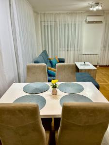 Et opholdsområde på Centrum Apartman + 13 billeder