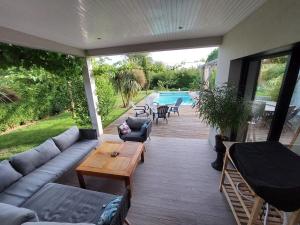 Bazén v ubytování Très belle villa avec piscine nebo v jeho okolí