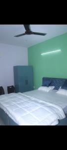 Una cama o camas en una habitación de HOTELDream town