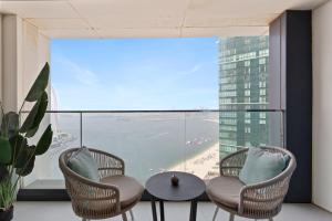 Balkón nebo terasa v ubytování Exceptional high floor 3bed apartment by Suiteable