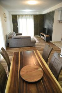 Imagem da galeria de Cattleya hotel em Plav